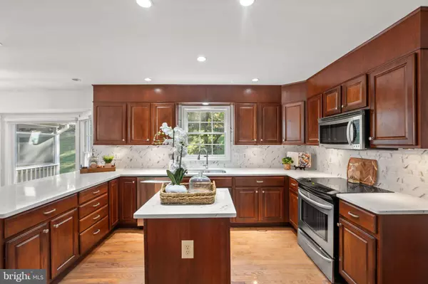 Fort Washington, MD 20744,10805 BLACKPOWDER CT