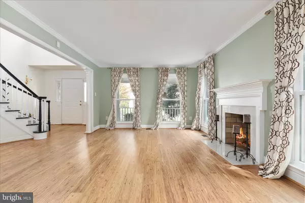 Chantilly, VA 20151,13621 OLD CHATWOOD PL