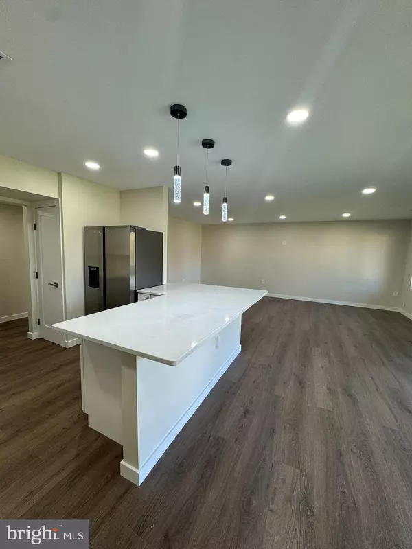 Columbia, MD 21044,10053 WINDSTREAM DR #3