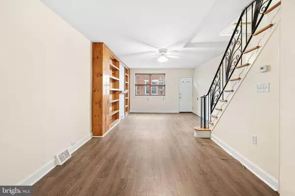 Philadelphia, PA 19148,1019 DALY ST