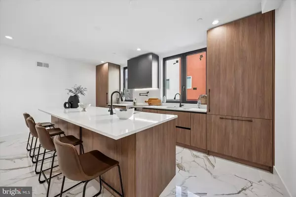 Philadelphia, PA 19145,1843 HARTRANFT ST #B101