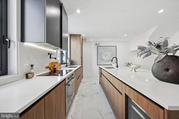 Philadelphia, PA 19145,1843 HARTRANFT ST #B101