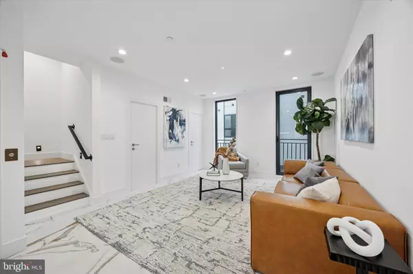 Philadelphia, PA 19145,1843 HARTRANFT ST #B101