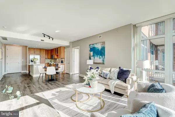 Mclean, VA 22102,8220 CRESTWOOD HEIGHTS DR #708