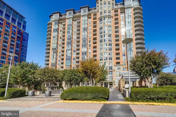 8220 CRESTWOOD HEIGHTS DR #708, Mclean, VA 22102