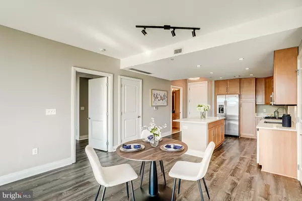 Mclean, VA 22102,8220 CRESTWOOD HEIGHTS DR #708