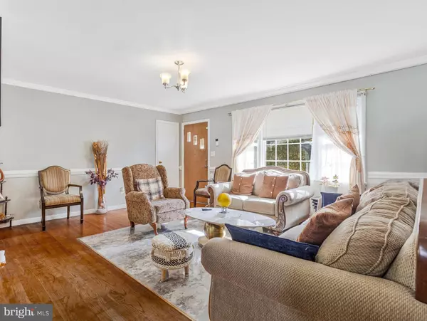 Lanham, MD 20706,7314 POWHATAN ST