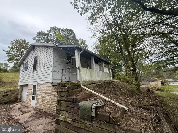 Pine Grove, PA 17963,2 BROWN LN