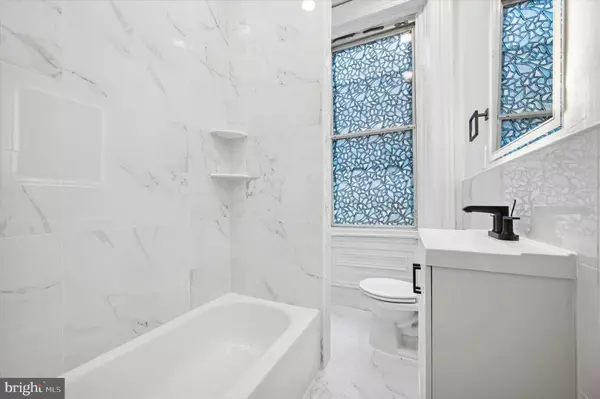 Philadelphia, PA 19130,1637 W GIRARD AVE #2