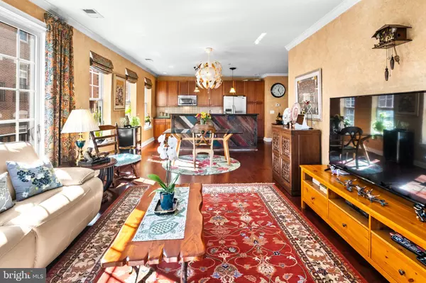 Philadelphia, PA 19146,600 COMMODORE CT #2631