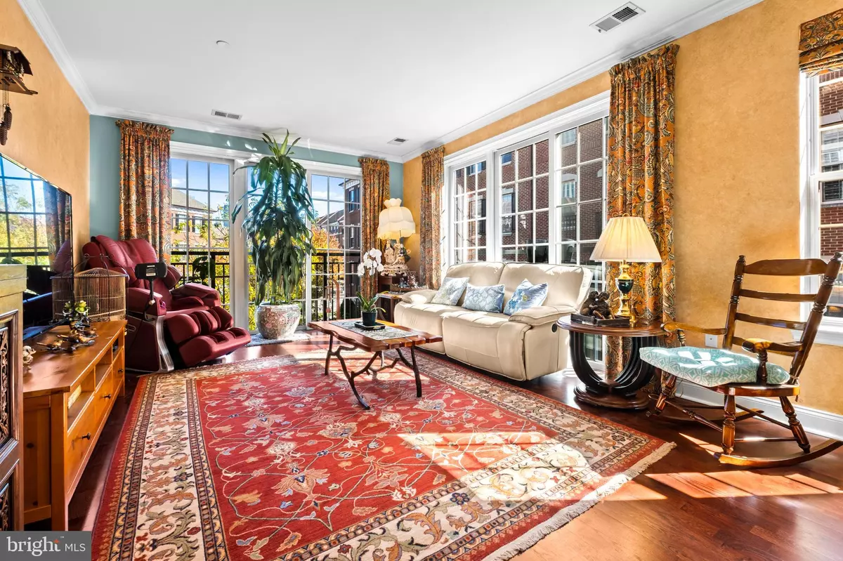 Philadelphia, PA 19146,600 COMMODORE CT #2631