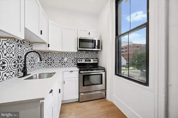 Philadelphia, PA 19130,1637 W GIRARD AVE #3