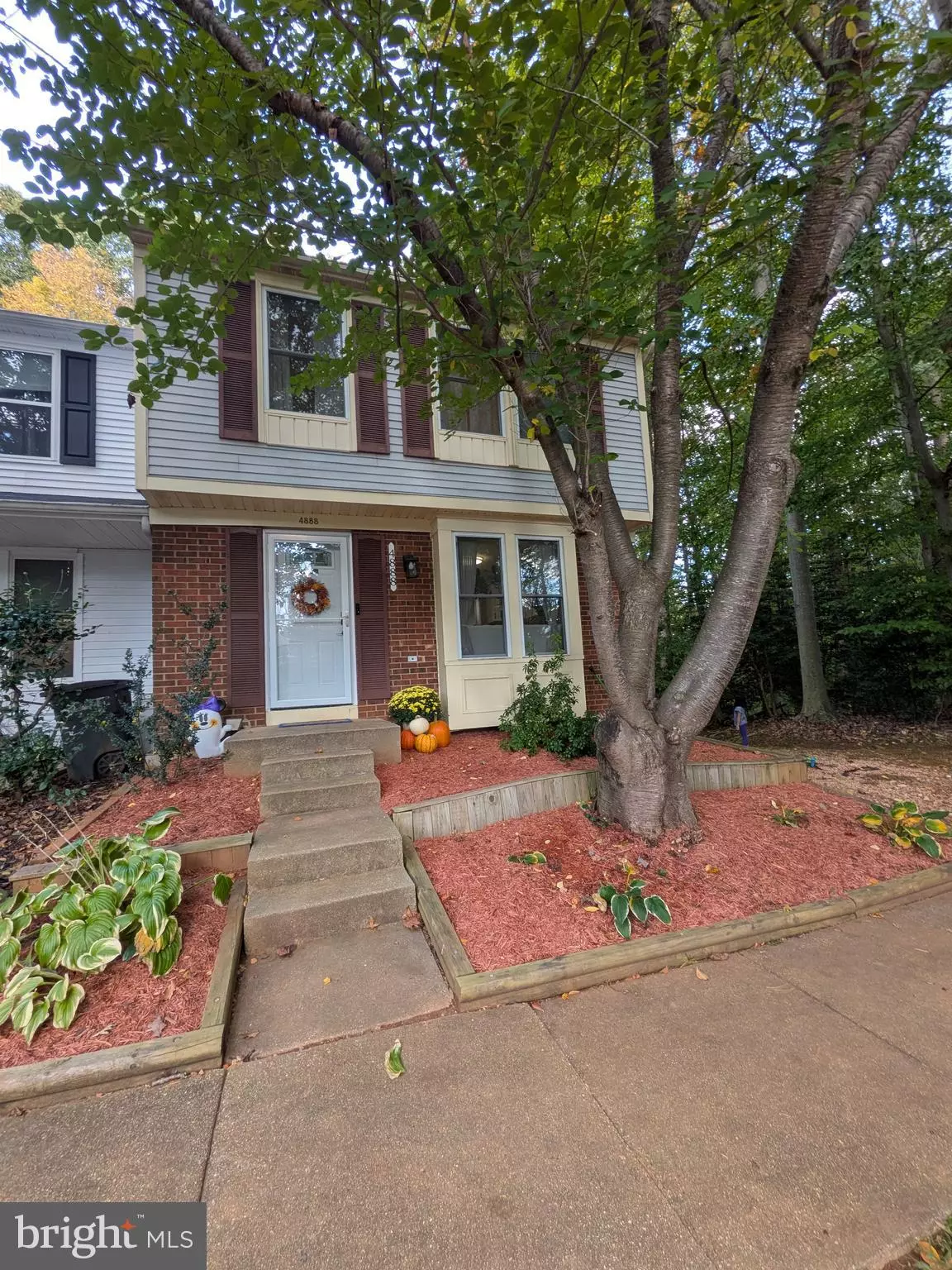 Dumfries, VA 22025,4888 SUGAR MAPLE LN