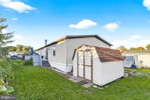 Lancaster, PA 17603,107 LONGWOOD CT E