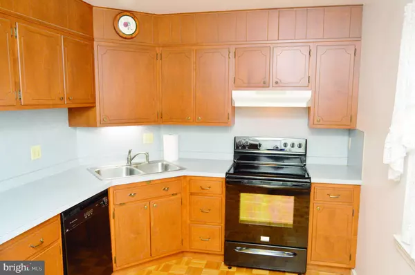 Reading, PA 19610,2004 HALE CT