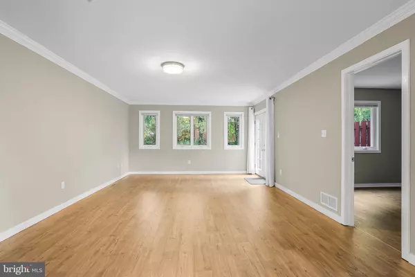 Newark, DE 19711,363 CHICKORY WAY