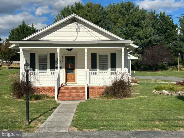 238 WALNUT ST, Berryville, VA 22611