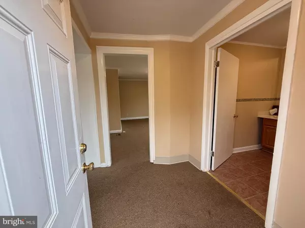 Lutherville Timonium, MD 21093,1521 YORK RD #SUITE 201