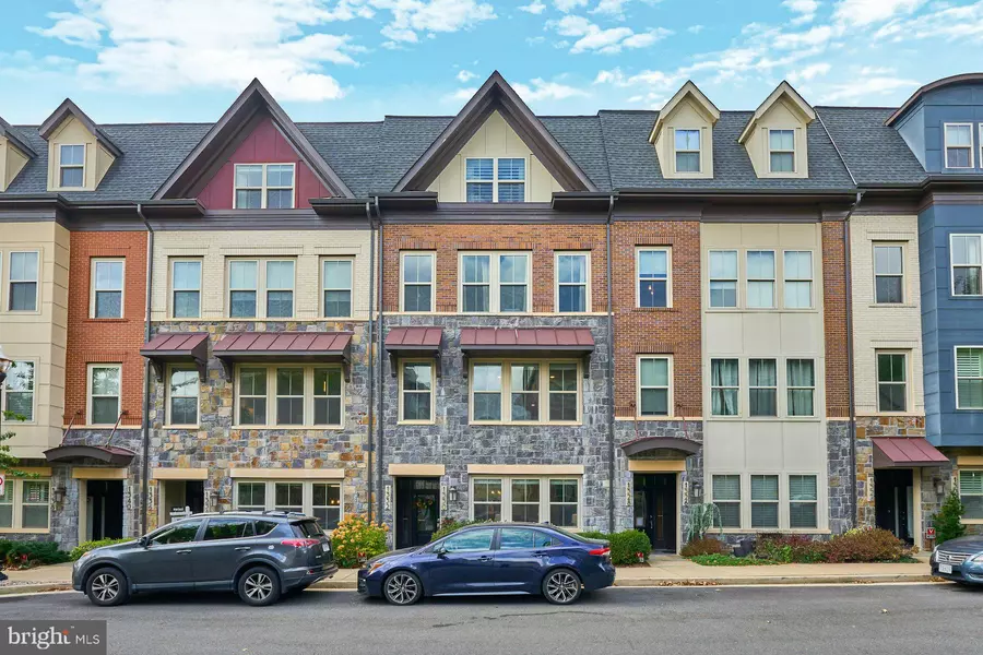 1330 S QUINN ST, Arlington, VA 22204