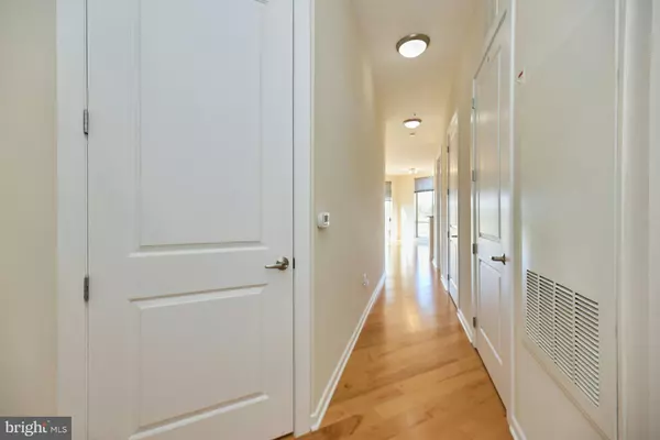 Arlington, VA 22213,2200 N WESTMORELAND ST #516