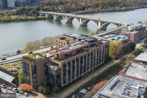 3303 WATER ST NW #4L, Washington, DC 20007