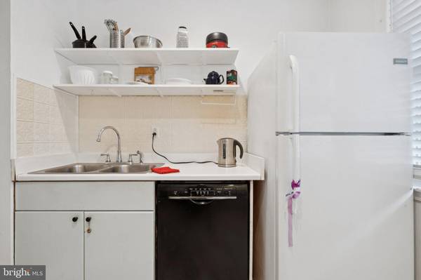 Philadelphia, PA 19143,6030 CEDARHURST ST