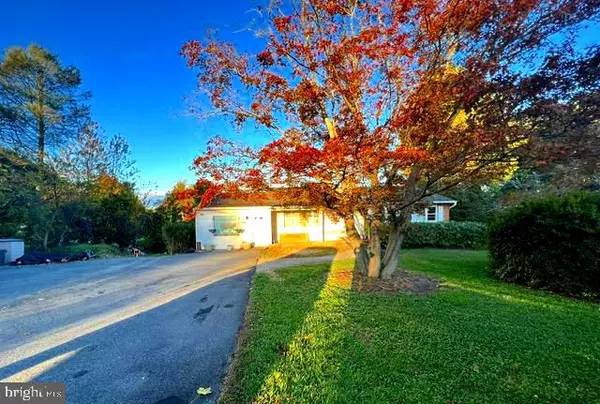 Gaithersburg, MD 20882,23513 WOODFIELD RD