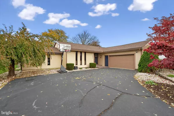 1832 RHODA AVE,  Mount Joy,  PA 17552