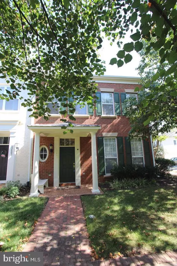 13800 CUSTIS SQ, Woodbridge, VA 22191