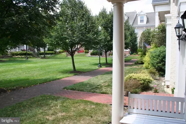 Woodbridge, VA 22191,13800 CUSTIS SQ