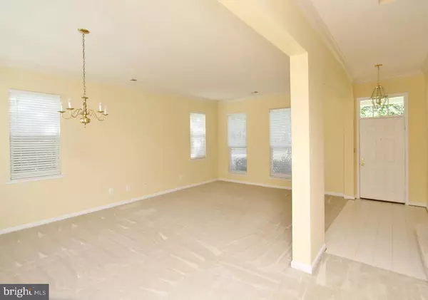 Woodbridge, VA 22191,13800 CUSTIS SQ