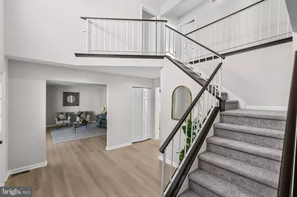 Mount Laurel, NJ 08054,5 E COACH LN