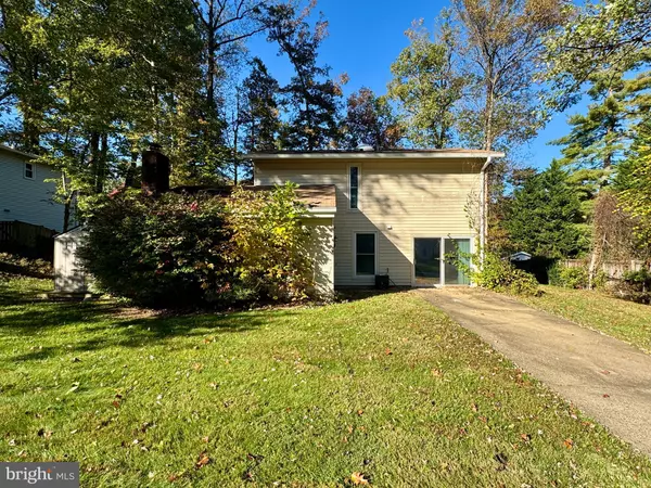 Burke, VA 22015,6214 GARRETSON ST