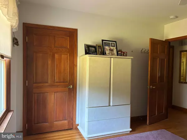 Gibbsboro, NJ 08026,199 LAKEVIEW DR S