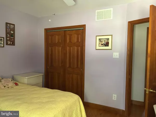 Gibbsboro, NJ 08026,199 LAKEVIEW DR S