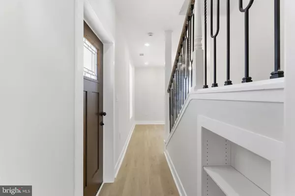 Manassas, VA 20110,9204 DOUGLAS ST