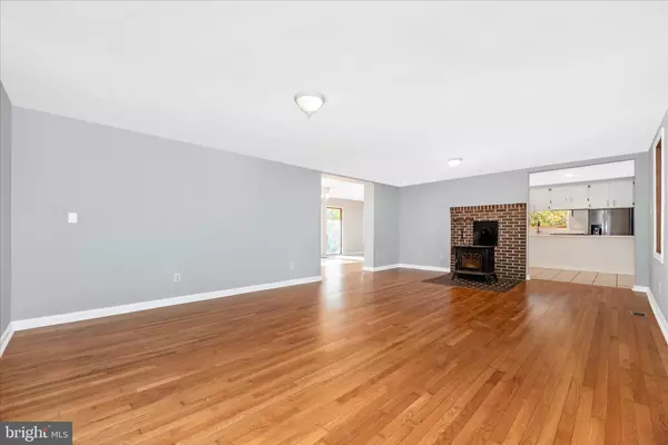 Dickerson, MD 20842,21810 BIG WOODS RD