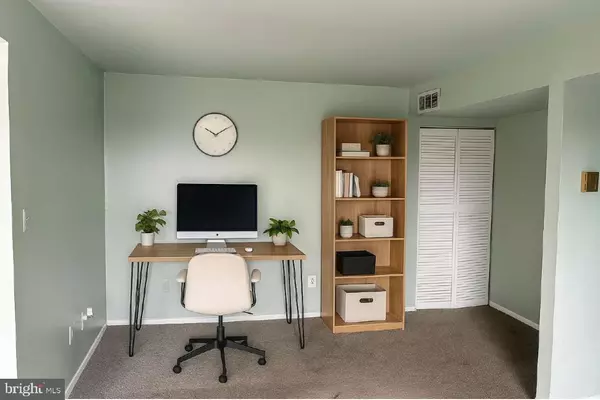 Hyattsville, MD 20783,7975 RIGGS RD #7975-12