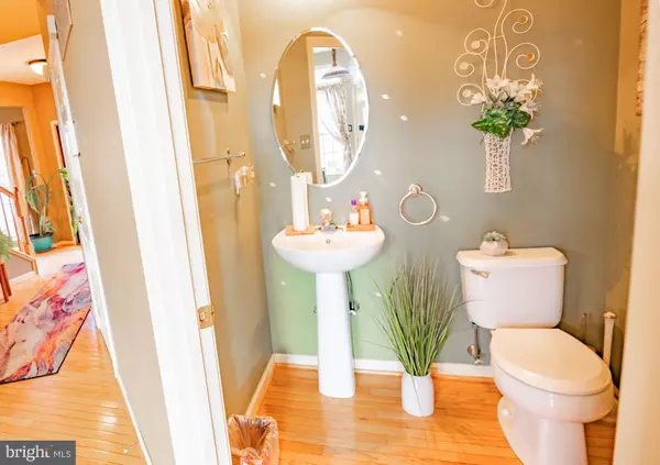 Burlington, NJ 08016,37 EQUESTRIAN DR