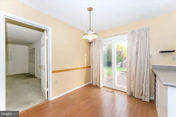 Bowie, MD 20716,16111 POND MEADOW LN