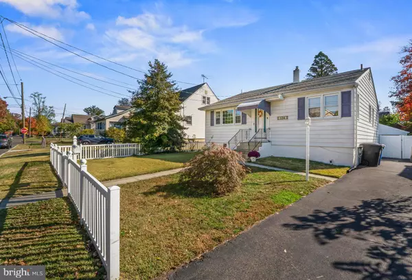 Moorestown, NJ 08057,124 E WILSON AVE