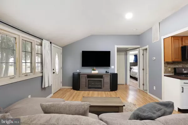 Brick, NJ 08723,17 HOLLYCREST DR