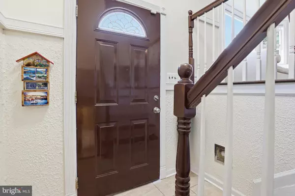 Oxon Hill, MD 20745,5633 HELMONT DR