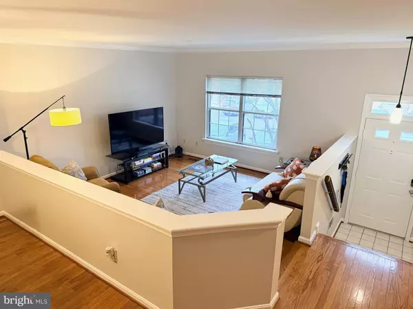 Sterling, VA 20164,46699 PARAGON TER