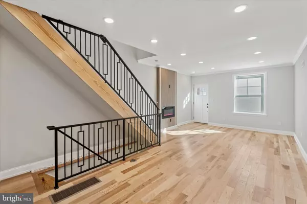 Philadelphia, PA 19148,2442 S MILDRED ST