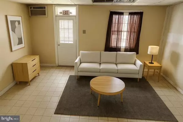 Marcus Hook, PA 19061,308 MARKET ST