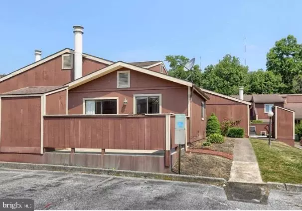 Enola, PA 17025,221 LEE CT