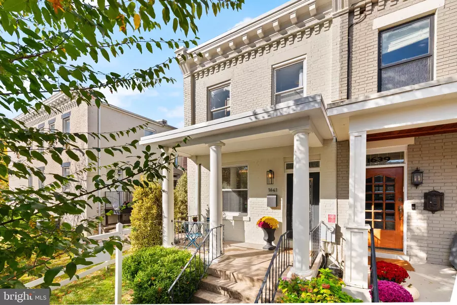 1641 V ST NW, Washington, DC 20009