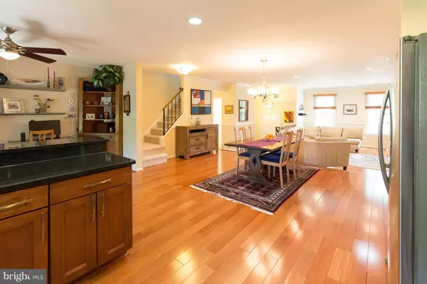 Oakton, VA 22124,3100 WINDWOOD FARMS DR