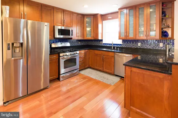 Oakton, VA 22124,3100 WINDWOOD FARMS DR